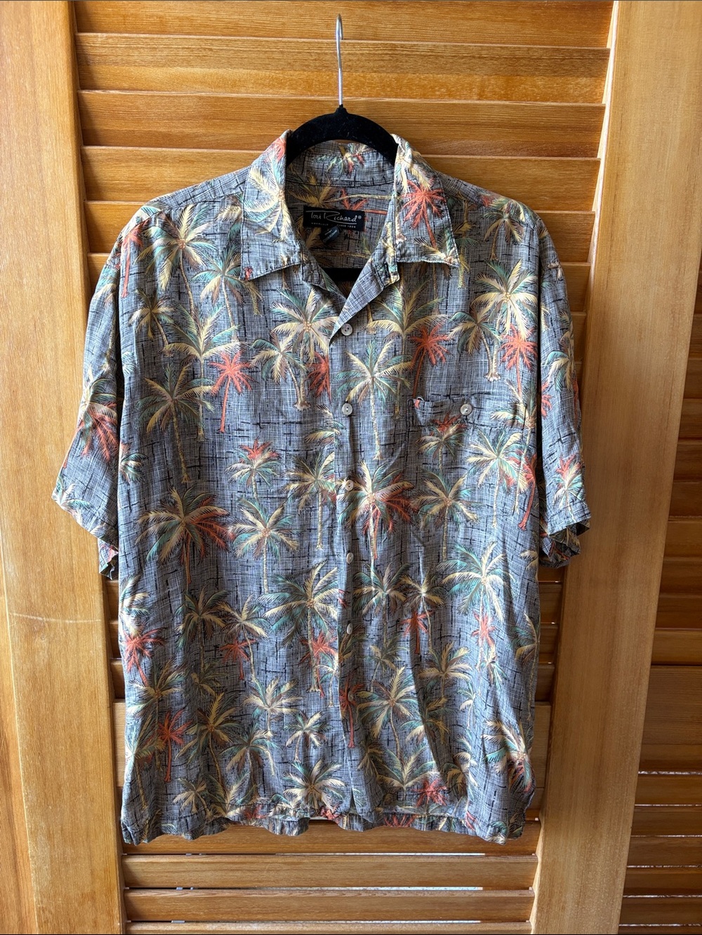 Vintage Tori Richard Gray Palm Tree Print Short-Sleeve Hawaiian Aloha Shirt - Picture 1 of 6